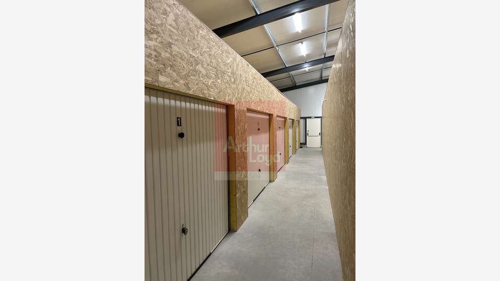 Local d'activité 1890m² Sainte Livrade Sur Lot