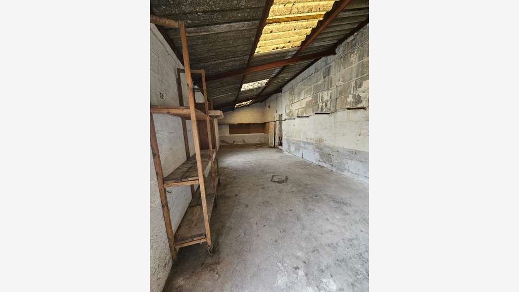 Vente garage 42m² sur Saintes Rive Droite