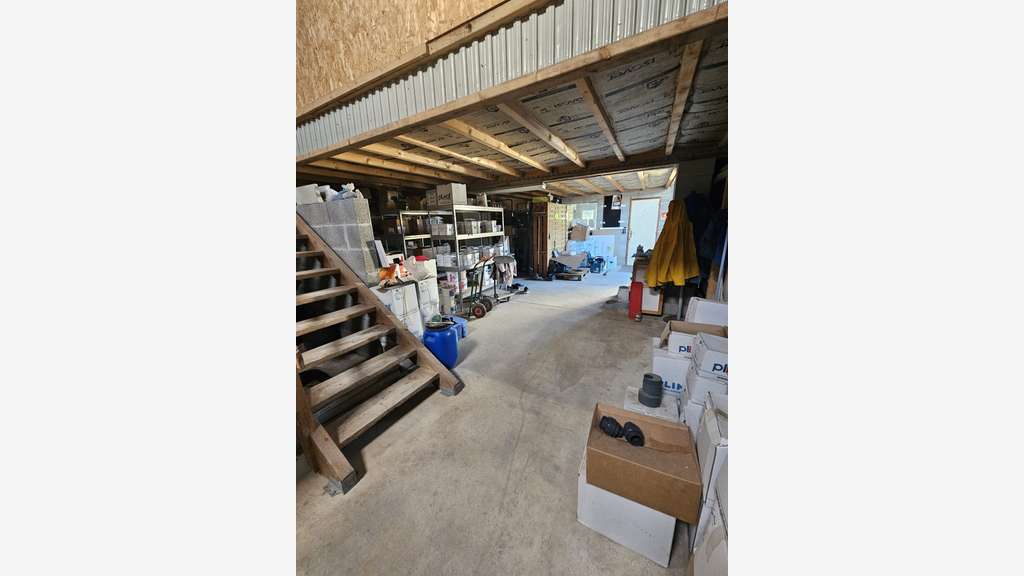 AV entrepôt de 480m² entre Saintes et Rochefort