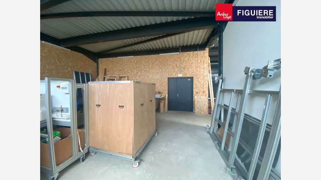 A vendre bâtiment 766m² mixte à Salon-de-Provence