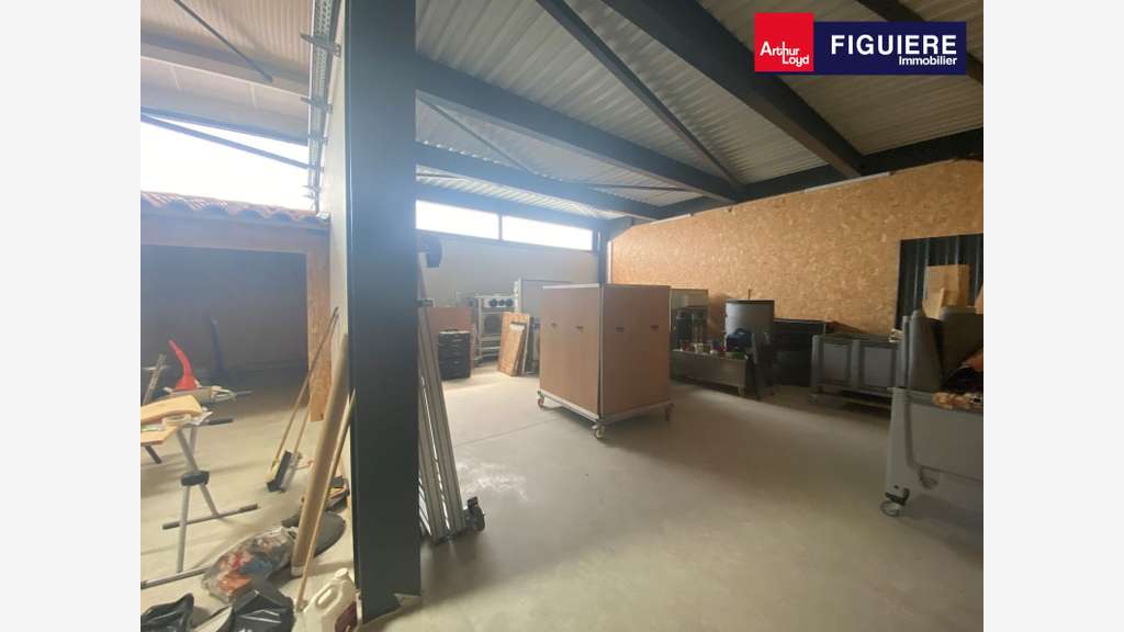 A vendre bâtiment 766m² mixte à Salon-de-Provence