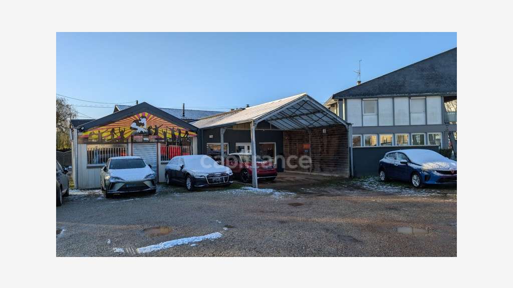 Local d'activité de 440m² à vendre à Sarceaux (61)