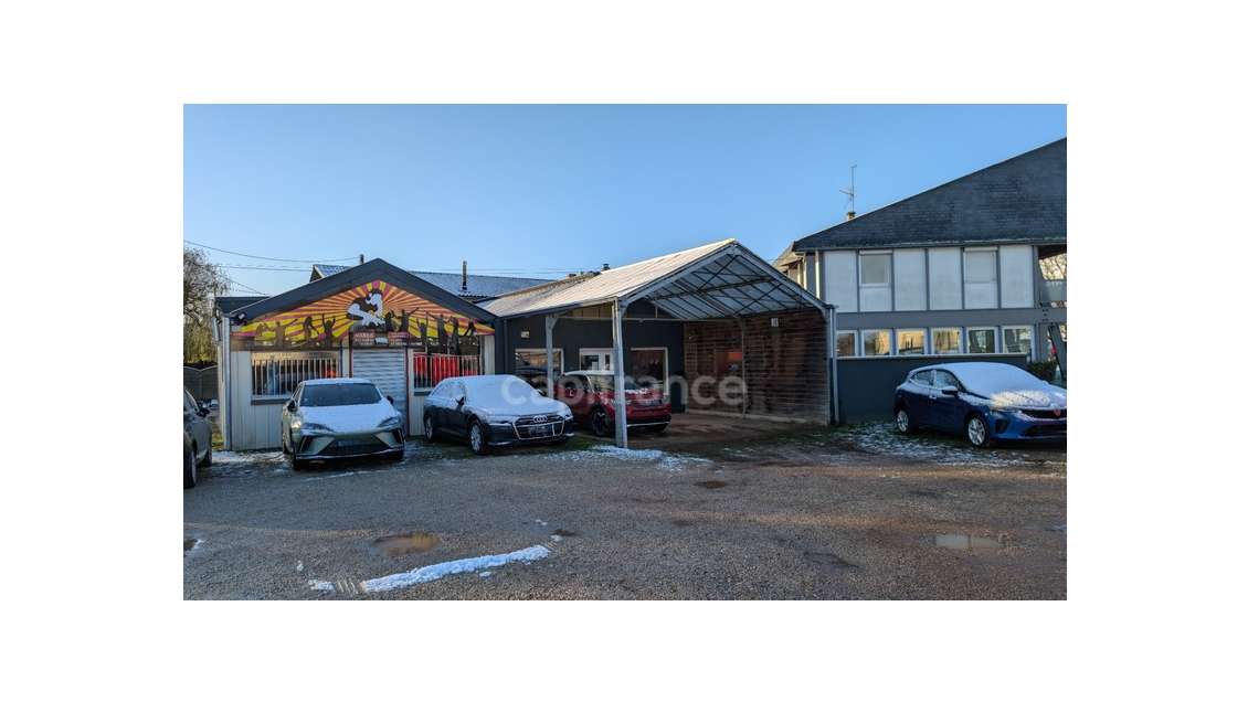 Local d'activité de 440m² à vendre à Sarceaux (61)