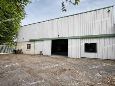 Locaux d'activités 480m² sur 1475m² à Sautron