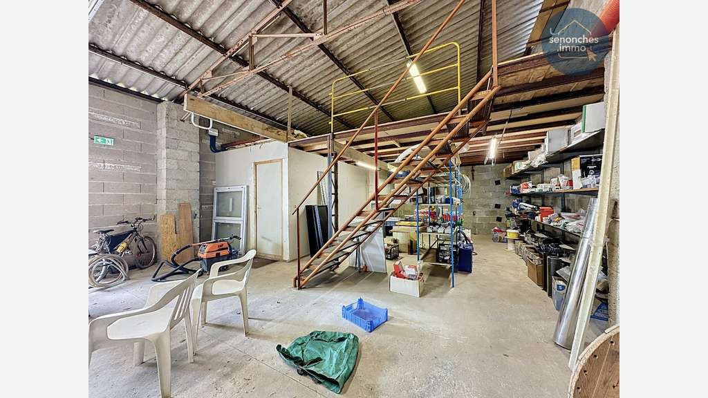 Local commercial 149m² à vendre à Senonches 