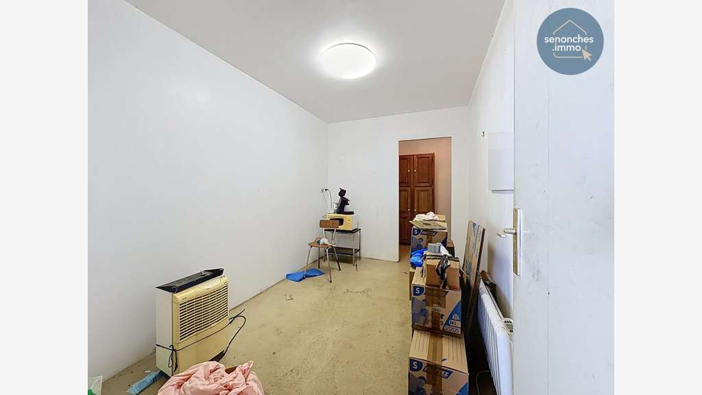 Local commercial 149m² à vendre à Senonches 