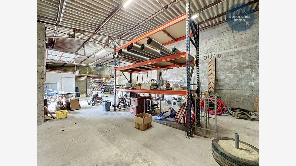 Local commercial 149m² à vendre à Senonches 