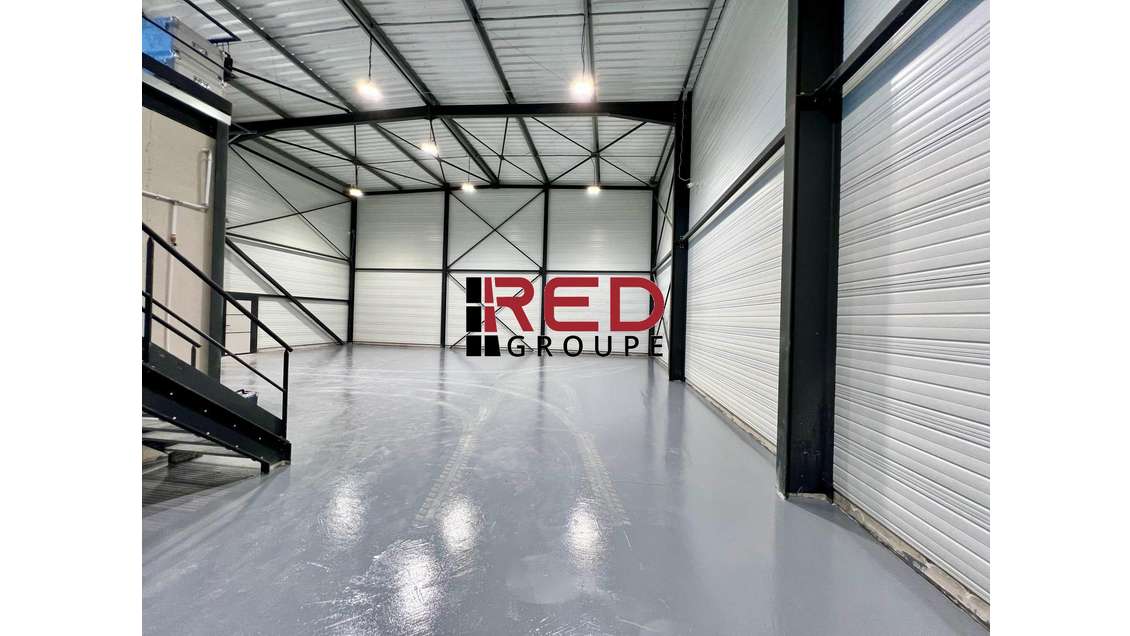 Vente entrepôt neuf 318m² à Signes