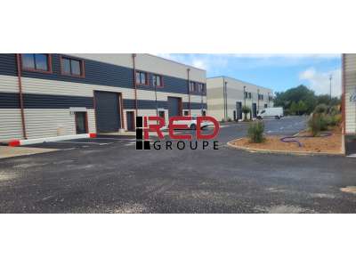 Vente Locaux d'activités - Entrepôts à Signes
