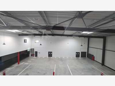 Vente local d'activité 1395m² avec terrasse Signes