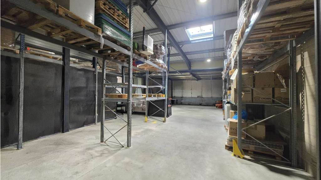 Bâtiment agroalimentaire 1327 m² - SIGNES
