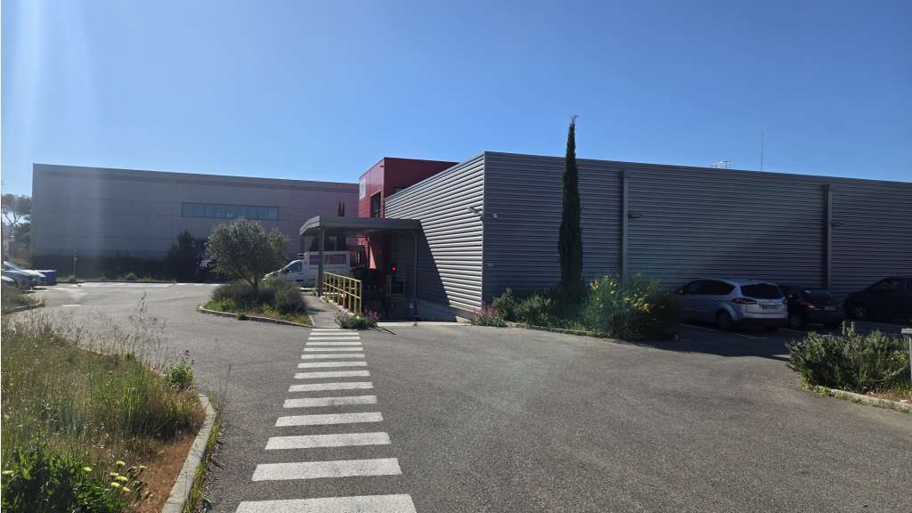 Bâtiment agroalimentaire 1327 m² - SIGNES