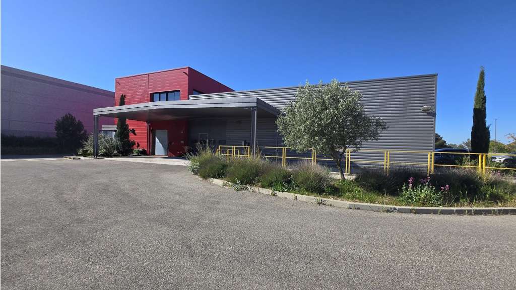 Bâtiment agroalimentaire 1327 m² - SIGNES