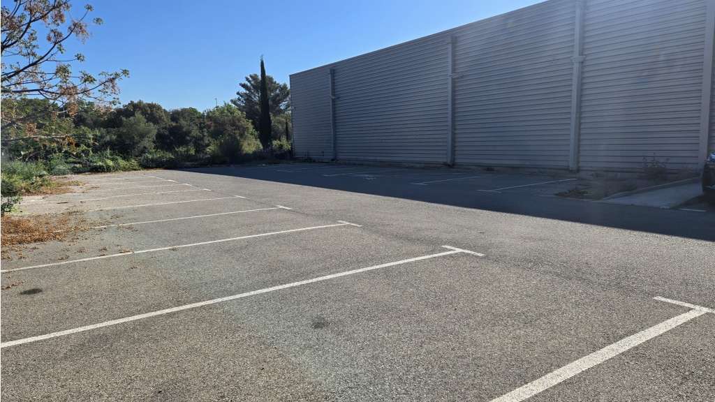 Bâtiment agroalimentaire 1327 m² - SIGNES