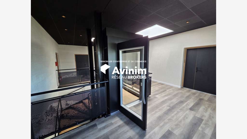 A vendre locaux professionnels premium à Sillingy