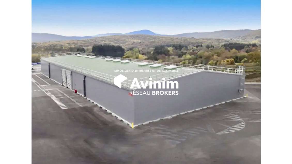 Local professionnel 1 020 m² a Sisteron