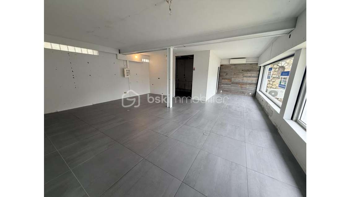 Loue local 120m² proche plage Six Fours les Plages