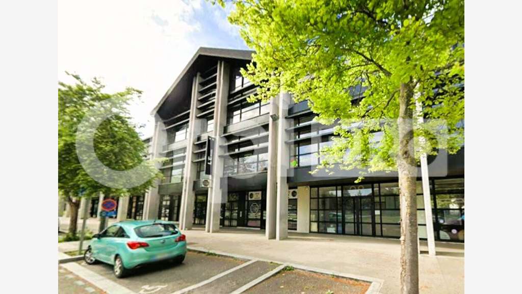Vente local pro 42m² en zone franche Soissons