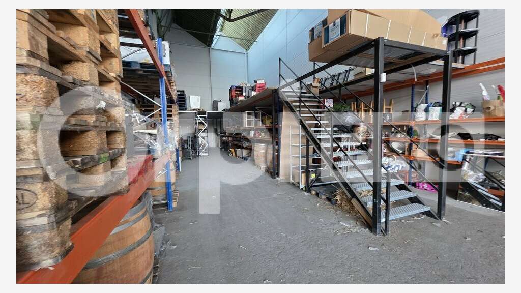 Local d'activité 285m² à vendre à Soissons