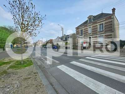 A vendre ensemble immobilier 331m² à Soissons