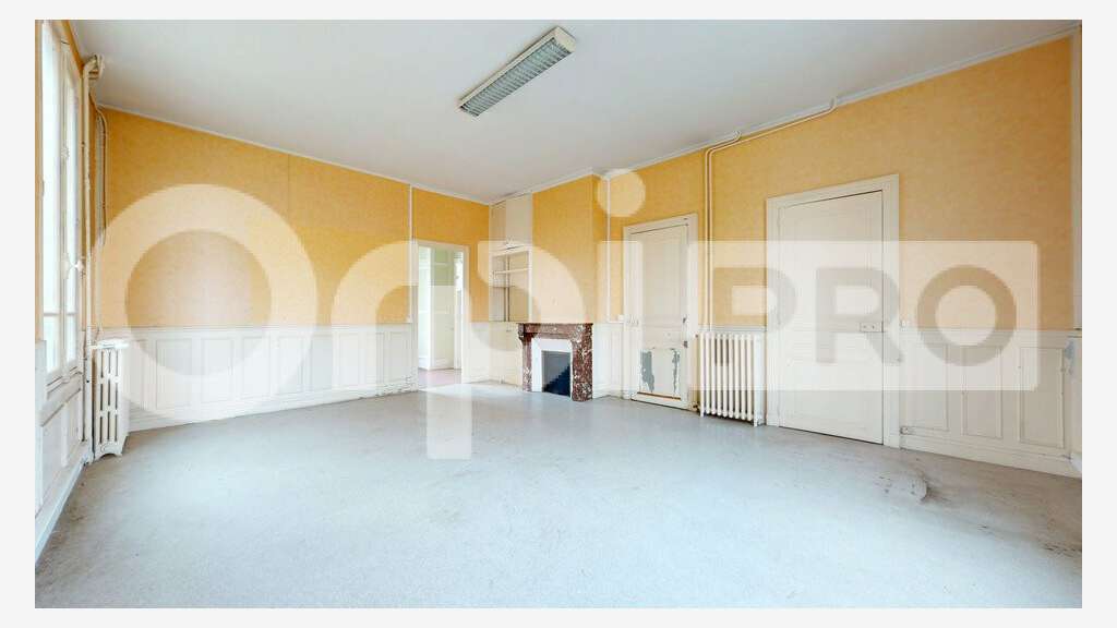 A vendre ensemble immobilier 331m² à Soissons