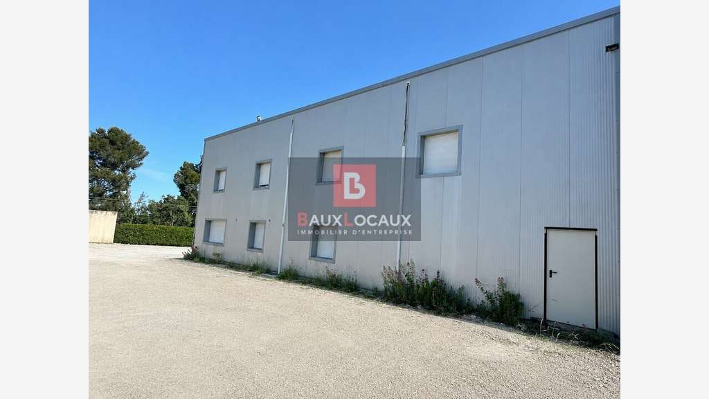 Entrepôt logistique 380m² à vendre à Sorgues