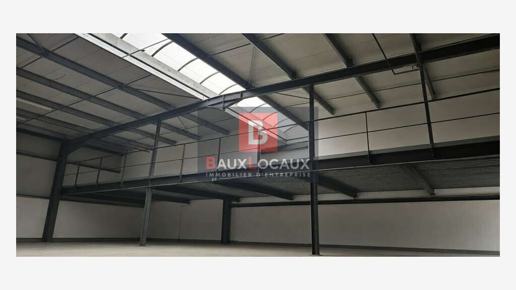 Entrepôt logistique 380m² à vendre à Sorgues