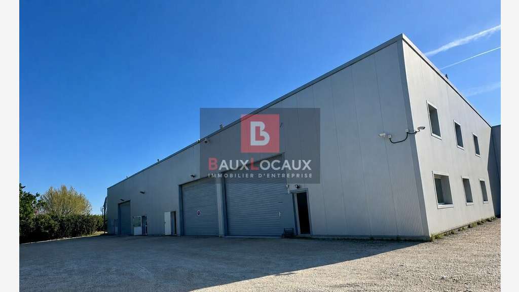 Entrepôt logistique 380m² à vendre à Sorgues