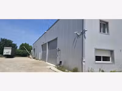 À vendre entrepôt de 900m² za Fournalet à Sorgues