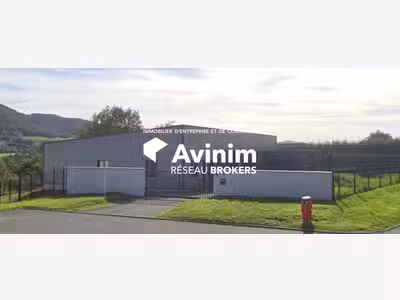 AV local industriel quasi neuf de 297m² à Souzy