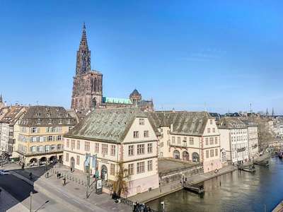 Vente locaux 348m² à Strasbourg Place du Corbeau 