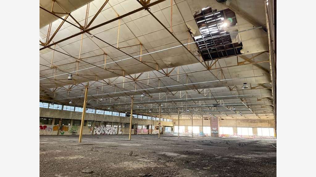 AV locaux d'activités de 500 à 3 200m² à Tonneins