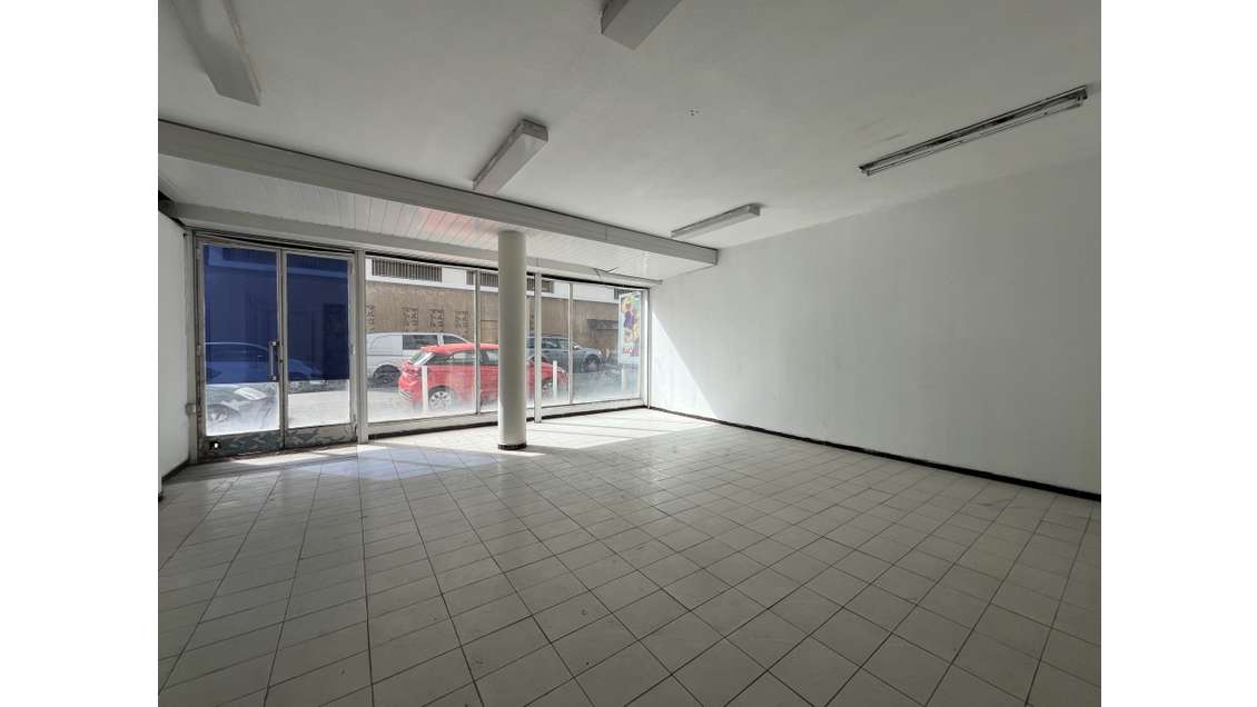 A louer local commercial de 39m² en RDC à Toulon