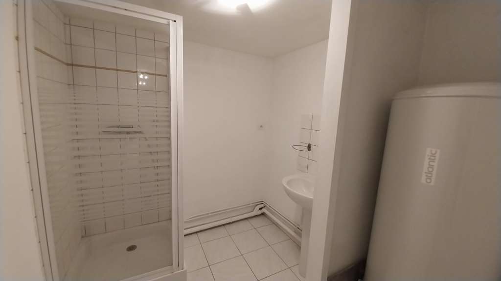 Appartement + murs axe de St Jean du Var à Toulon