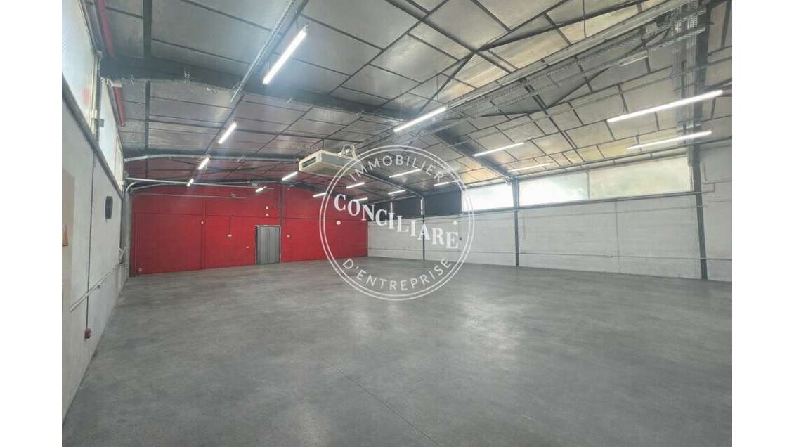 Local d'activité 837m² à Toulouse zone Thibaud