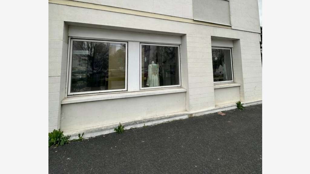 Local lumineux 80m² à vendre ou à louer sur Tours