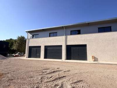 LOCAL D'ACTIVITÉ 240 M²
