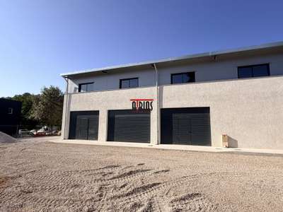 Vente local d'activité de 240m² en ZA à Tourves