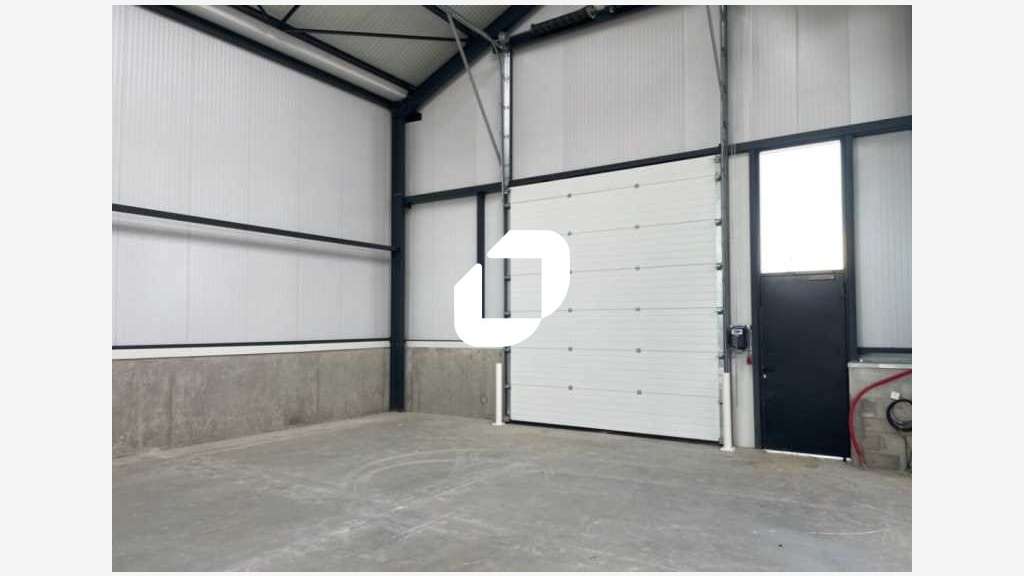 Vente Local d'activité 3288m² Toussieu