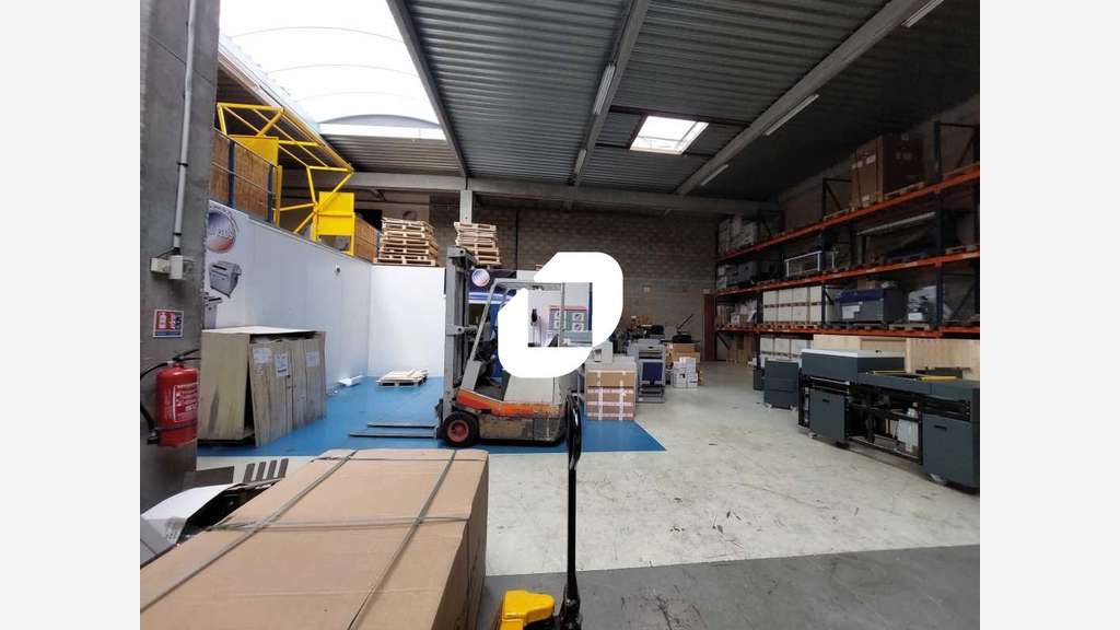 Vente Local d'activité 752m² Trappes