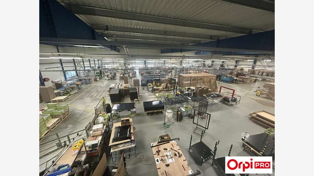 Locaux 5727m² sur 1ha à vendre à Trégueux