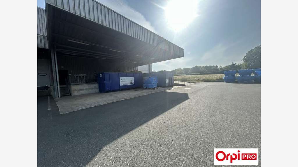 Locaux 5727m² sur 1ha à vendre à Trégueux