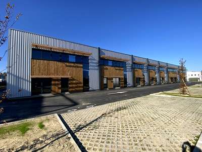 OPPORTUNITÉ RARE AV locaux neufs au Nord de Nantes