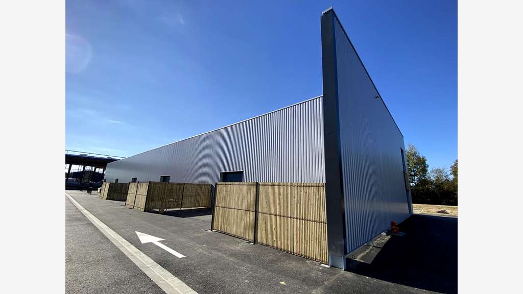 OPPORTUNITÉ RARE AV locaux neufs au Nord de Nantes