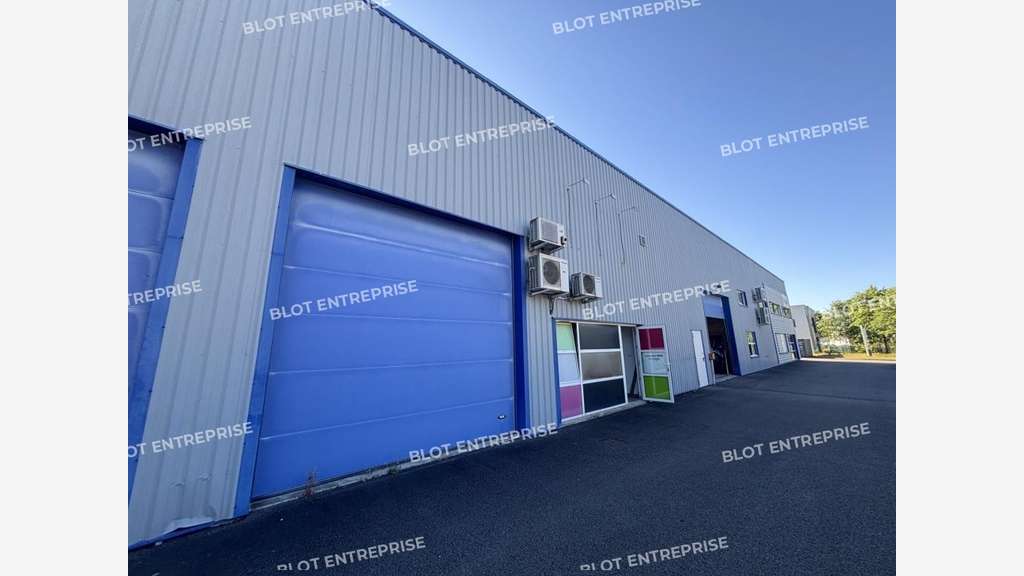 A vendre local d'activités 280m² à Treillières