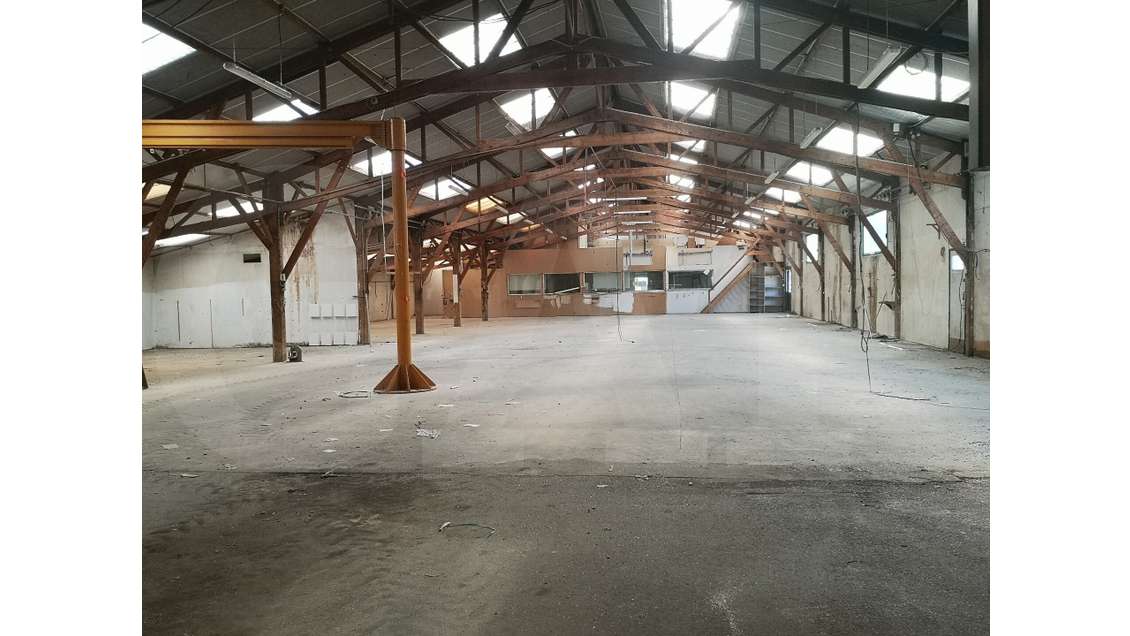 A vendre bâtiment 2050m² secteur Loudéac