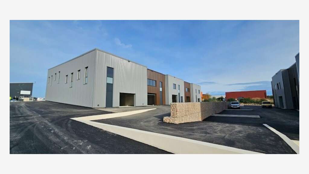 Cède local d'activité 3503m² à Vailhauques Ecoparc