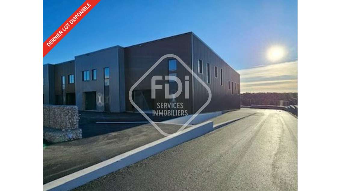 Cède local d'activité 3503m² à Vailhauques Ecoparc