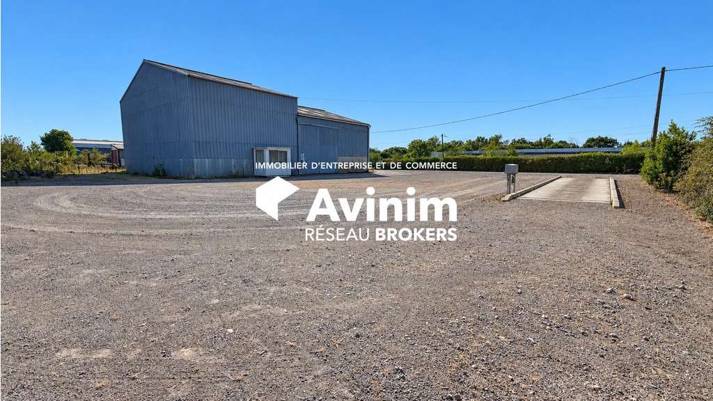 VAIRÉ – SITE ARTISANAL INDÉPENDANT – ENV. 350 M² B