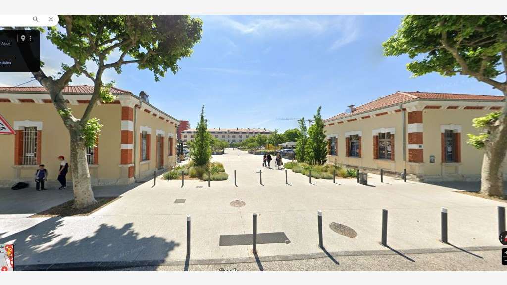 Bureaux 110m² avec cour Valence Latour Maubourg